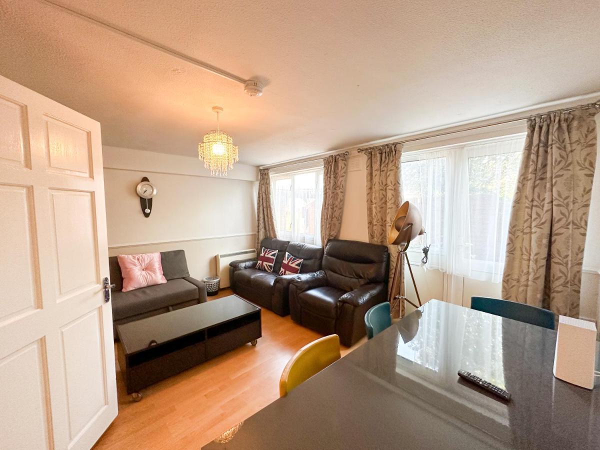 36 O'Leary Square Apartment London Exterior photo