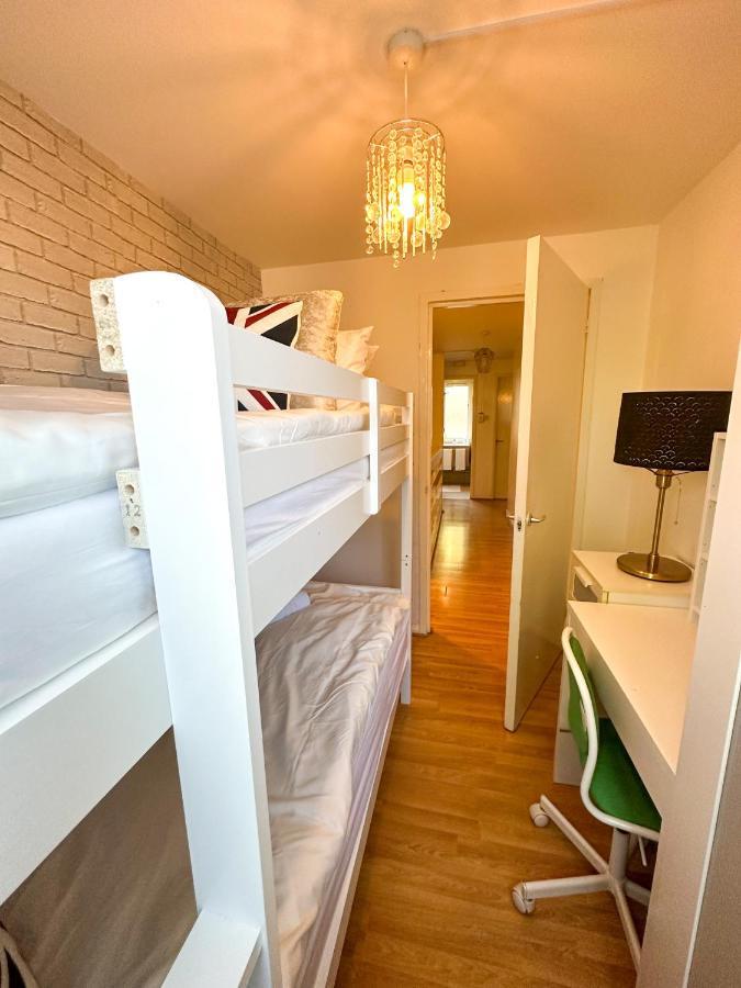 36 O'Leary Square Apartment London Exterior photo