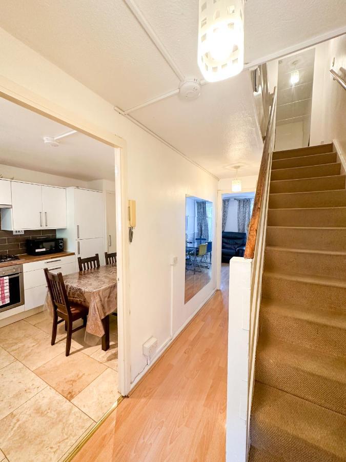 36 O'Leary Square Apartment London Exterior photo