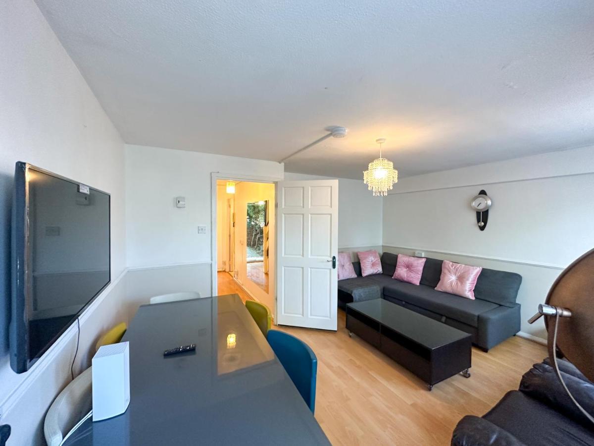 36 O'Leary Square Apartment London Exterior photo